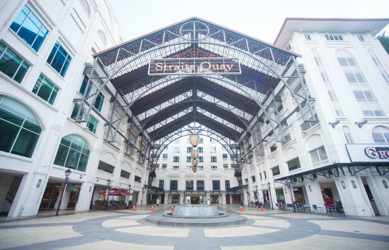 The Suites At Waterside Straits Quay By Plush Bagan Jermal Eksteriør billede