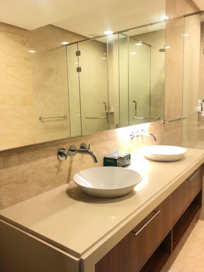 The Suites At Waterside Straits Quay By Plush Bagan Jermal Værelse billede